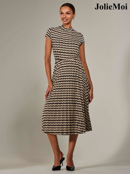 Jolie Moi Black Jersey Capped Sleeve Pleated Midi Dress (H14931) | € 101