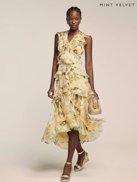 Mint Velvet Cream Floral Print Midi Dress (H15997) | € 250