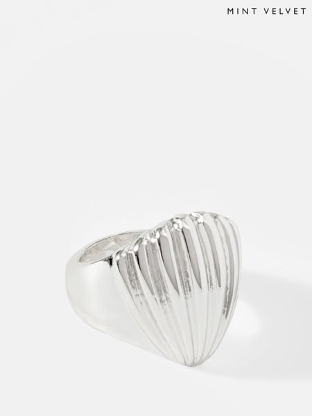 Mint Velvet Silver Tone Statement Shell Ring (H23108) | € 39