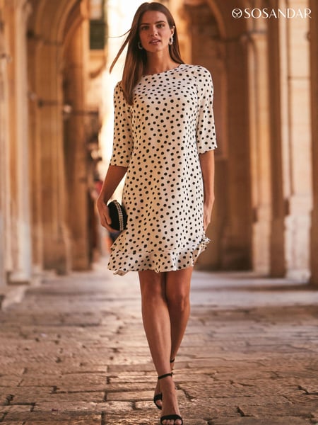 Sosandar White Ruffle Hem Shift Dress (K39628) | € 58