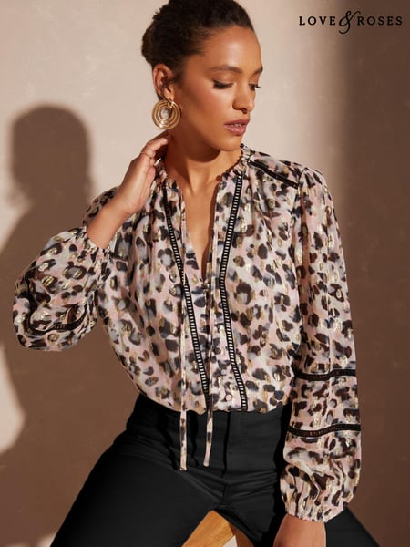 Love & Roses Pink Animal Ruffle Neck Lace Trim Long Sleeve Button Through Blouse (K55146) | € 24
