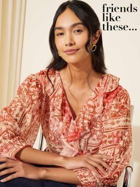 Friends Like These Red 3/4 Sleeve Ruffle Front Chiffon Blouse (K67505) | € 13