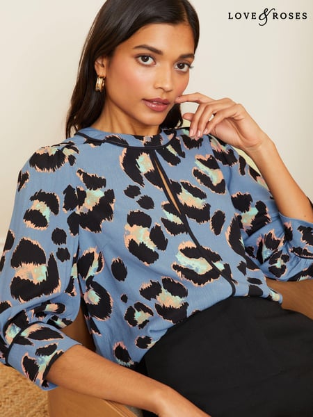 Love & Roses Blue Animal Printed Tipped 3/4 Sleeve Keyhole Blouse (K69797) | € 11