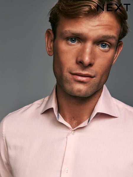 Pink Regular Fit Textured 100% Cotton Poplin Long Sleeve Single Cuff Shirt With Cutaway Collar (K78304) | € 33