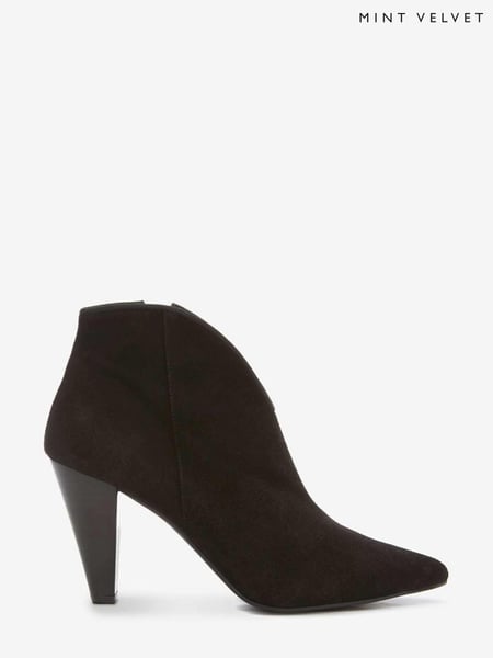 Mint Velvet Black Suede Finny Ankle Boots (M01959) | € 217