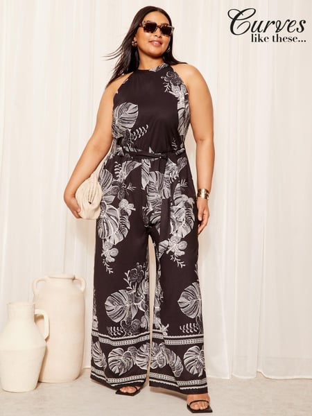 Curves Like These Black/White Halterneck Jumpsuit (M02928) | € 38