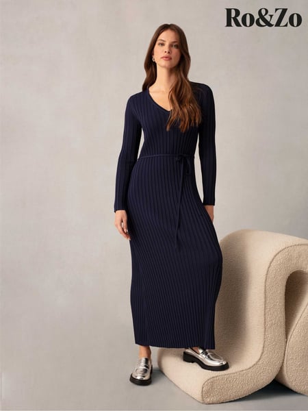 Ro&Zo Blue Wide Rib Knit V-Neck Dress (M10400) | € 40