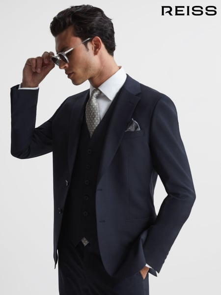 Reiss Navy Hope Modern Fit Travel Blazer (M86158) | € 418