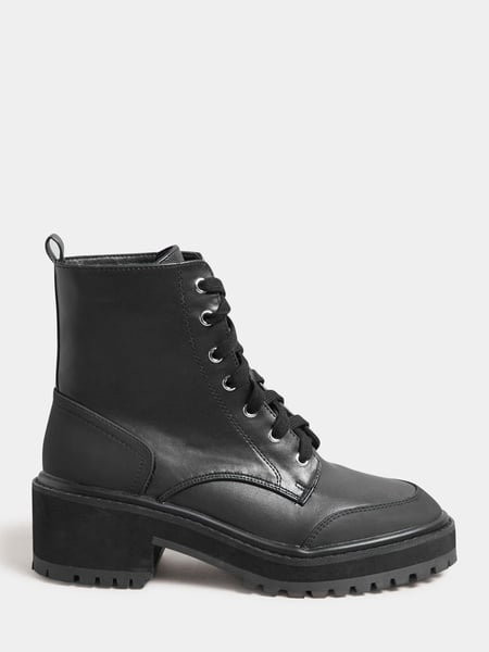Long Tall Sally Black Chunky Lace Boots (N09967) | € 20