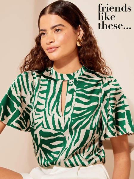 Friends Like These Green Printed Flutter Sleeve Keyhole Blouse (N25827) | € 25