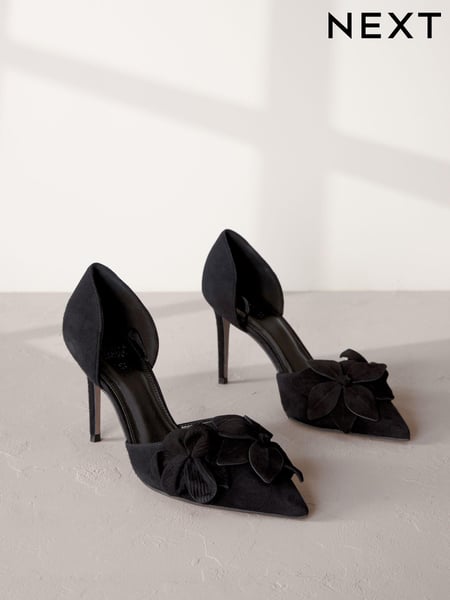 Black Signature Leather Corsage Point Toe Heeled Shoes (N45203) | € 23