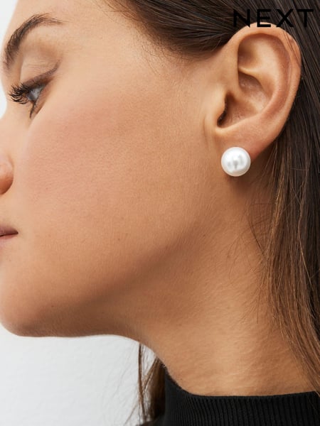 White Pearl Effect Stud Earrings 5 Pack (N46037) | € 12