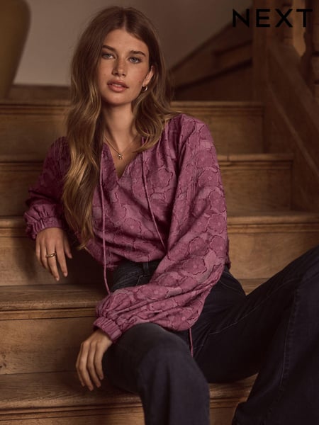 Burgundy Red Premium Tie Neck Long Sleeve Jacquard Blouse (N54748) | € 24