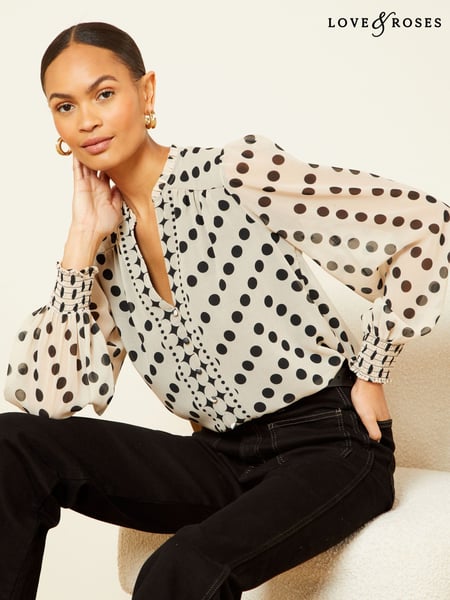 Love & Roses Ivory Spot V Neck Printed Blouse (N55153) | € 27