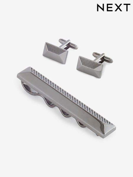 Gun Metal Pyramid Textured Cufflink And Tie Clip Set (N65355) | € 30