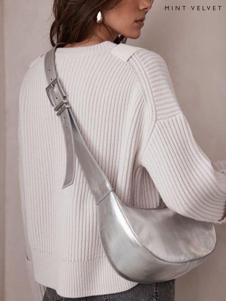 Mint Velvet Silver Leather Cross-Body Bag (N74469) | € 186