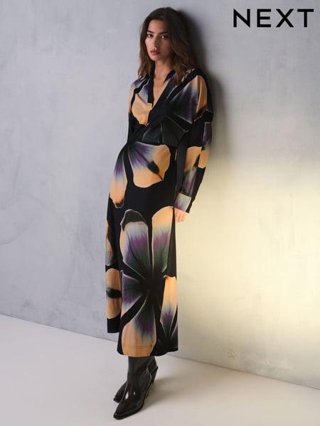 Black Floral Long Sleeve V-Neck Midi Dress (N95890) | € 45
