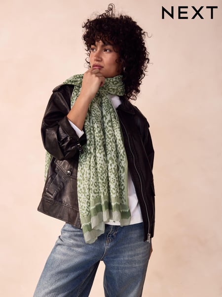 Sage Green Leopard Lightweight Scarf (N97579) | € 20