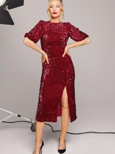 Love & Roses Berry Red Petite Short Sleeve Empire Velvet Sequin Midi Dress (P74432) | € 23