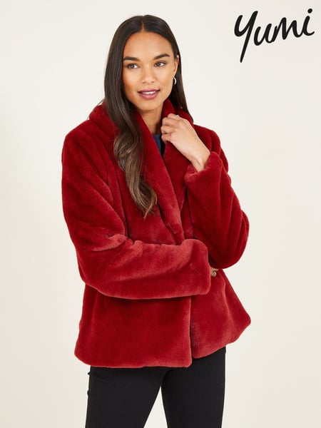 Yumi Red Short Wrap Faux Fur Coat (Q70729) | € 86