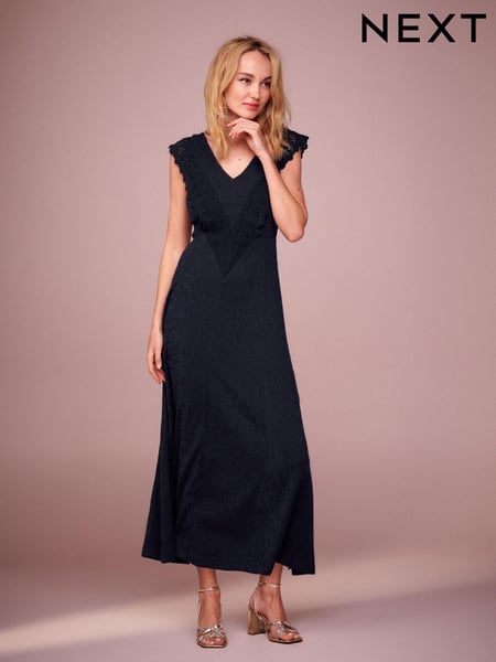 Navy Crochet V-Neck Midi Dress (Q72443) | € 23