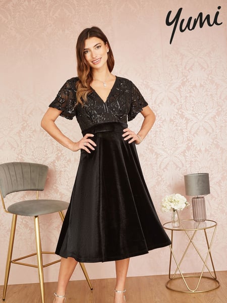 Yumi Black Embellished Velvet Wrap Skater Midi Dress (Q75063) | € 46