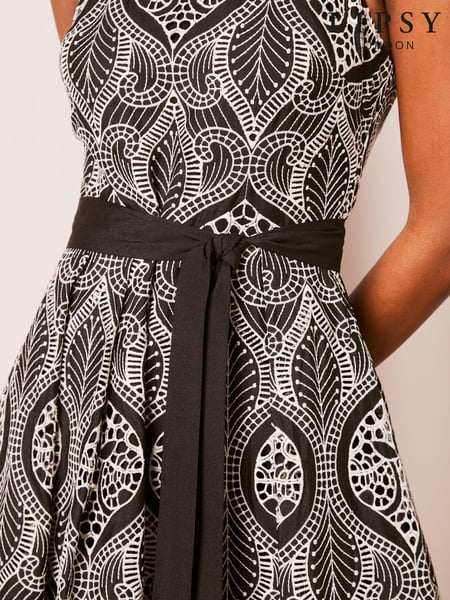 Lipsy Black/White Petite Premium Embroidered Lace Halter Belted Midi Dress (Q77092) | € 94