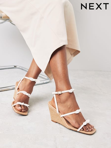 White Forever Comfort Bow Square Toe Wedges (Q80362) | € 13