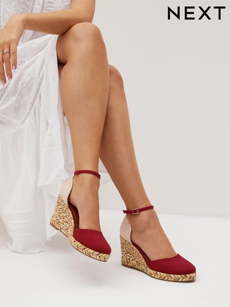 Red Forever Comfort® Closed Toe High Wedges (Q80393) | € 11