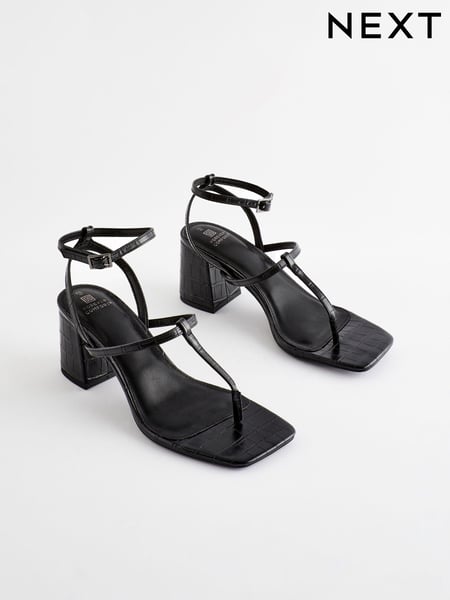 Black Forever Comfort® Toe Post Block Heel Sandals (Q82177) | € 9