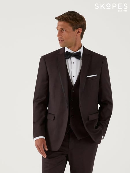 Skopes Red Tailored Fit Maxwell Suit (Q86221) | € 86