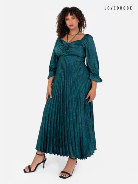 Lovedrobe Green Pleated Midaxi Dress (Q89502) | € 29
