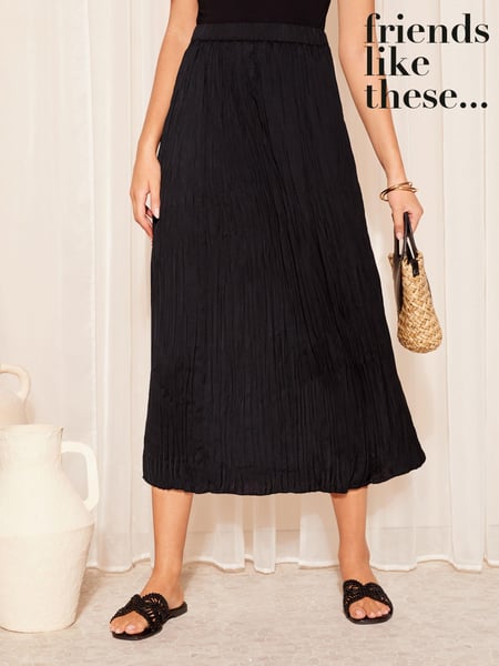 Friends Like These Black Soft Crinkle Satin Midi Skirt (Q97223) | € 22