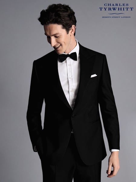 Charles Tyrwhitt Black Slim Fit Peak Lapel Dinner Suit (Q99354) | € 421