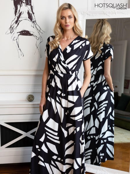 Hot Squash Black Iconic Maxi Dress (T94320) | € 198