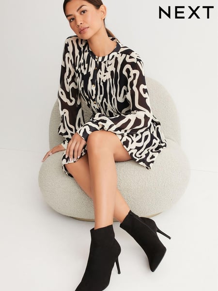 Black Forever Comfort® Point Toe Heeled Boots (U15616) | € 34