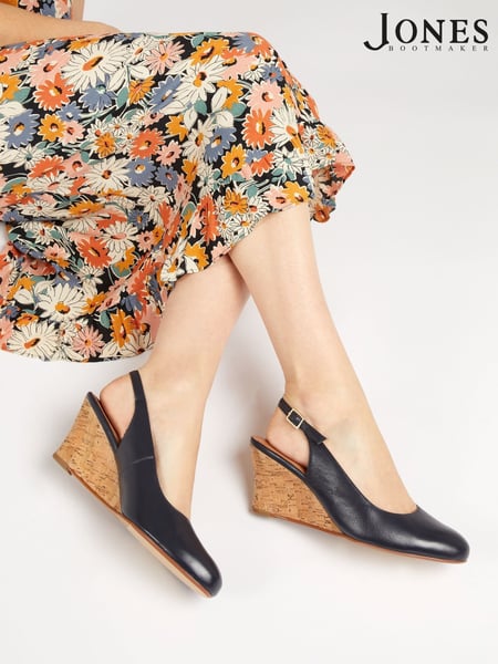 Jones Bootmaker Zahra Leather Wedges (U25928) | € 139