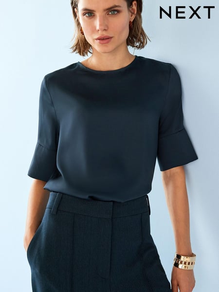 Navy Curved Hem Satin Formal T-Shirt Short Sleeves Top (U43819) | € 8