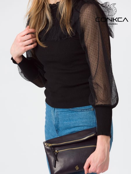 Conkca Flare Leather Clutch Bag (U71229) | € 75