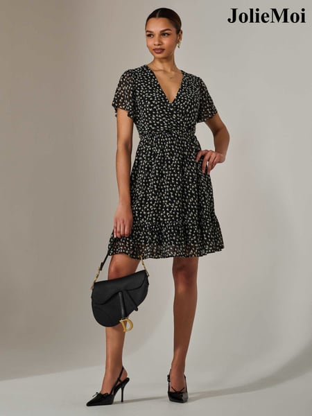 Jolie Moi Black Chiffon Short Sleeve Tie Waist Mini Dress (W27394) | € 94