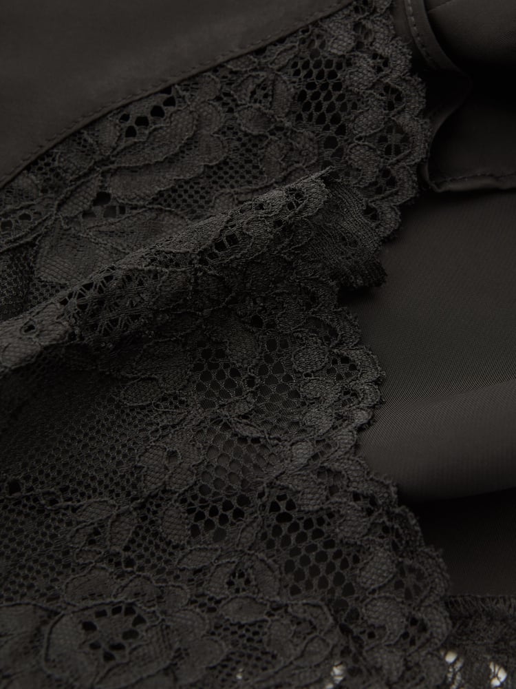 Reiss Black Clarissa Viscose Satin Lace Trim Shorts - Image 6 of 6