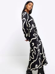 River Island Black Scoop Neck Dress - Image 5 of 8