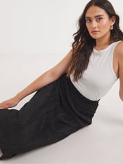 Simply Be Black Plissé Midi Skirt - Image 3 of 4