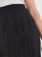Simply Be Black Plissé Midi Skirt - Image 4 of 4