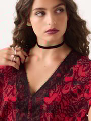 Red and Black Feather Print Short Sleeve Lace Trim Top - Image 4 of 6