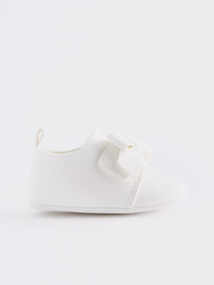 White Bow Baby Trainers (0-24mths) - Image 2 of 6