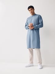 Dusky Blue Regular Fit Cotton Round Neck Kurta - Image 2 of 5