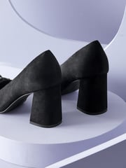 Black Forever Comfort® With Motionflex Hardware Trim Square Toe Court Shoes - Image 4 of 6