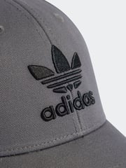 Grau - adidas originals – Baseball-Cap mit Drei-Streifen-Design aus 100 % Baumwolle - Bild 3 von 4