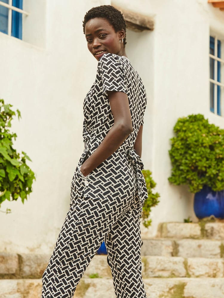 Sosandar Black Light Geometric Print Wrap Front Jumpsuit - Image 5 of 5